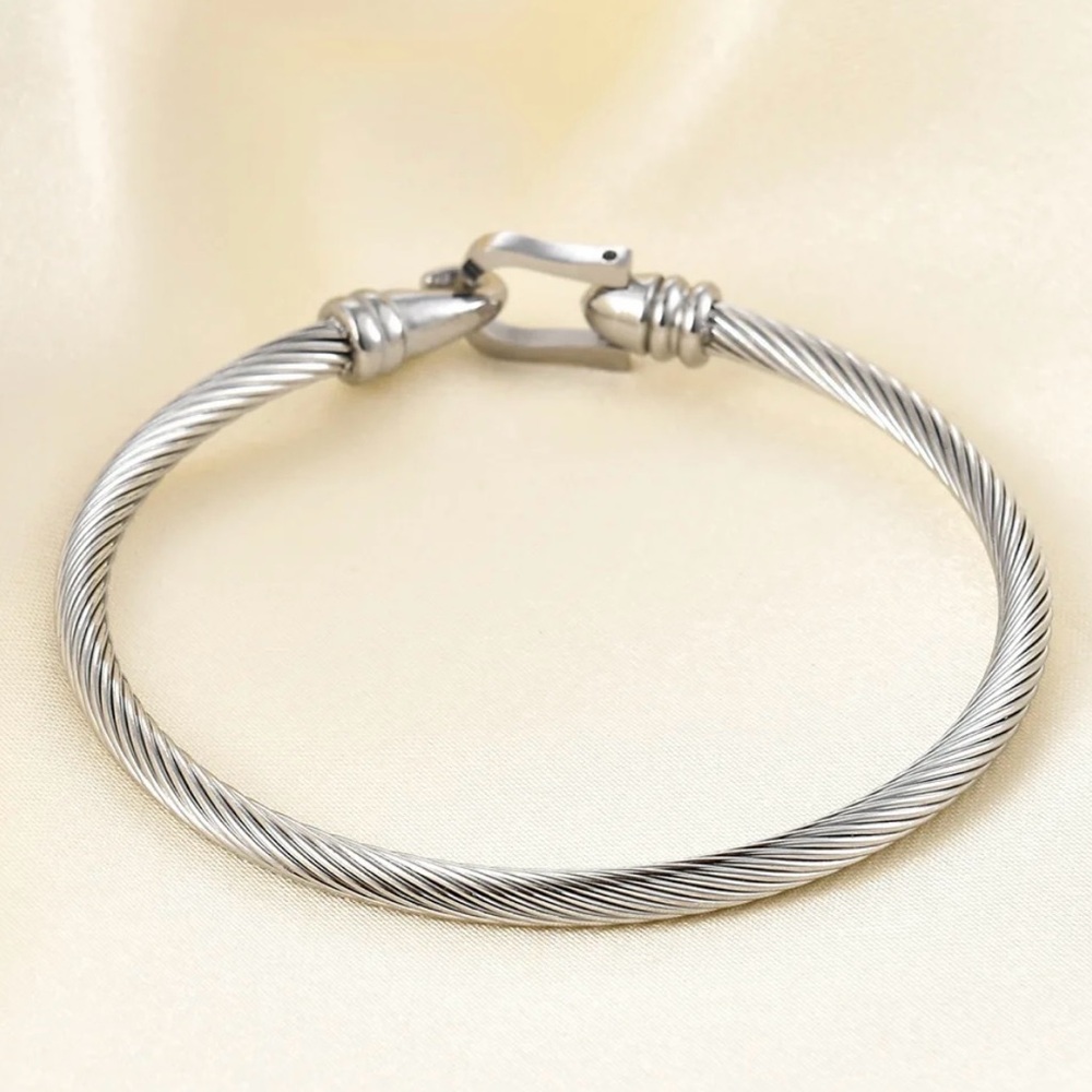 Elegant Silver Cable Bracelet